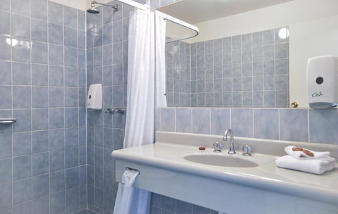 Comfort Inn Devonport - Accommodation VIC 32