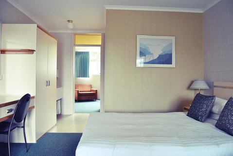 Comfort Inn Devonport - Accommodation VIC 38