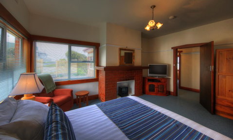 Stanley Village Waterfront Accommodation - Accommodation VIC 17