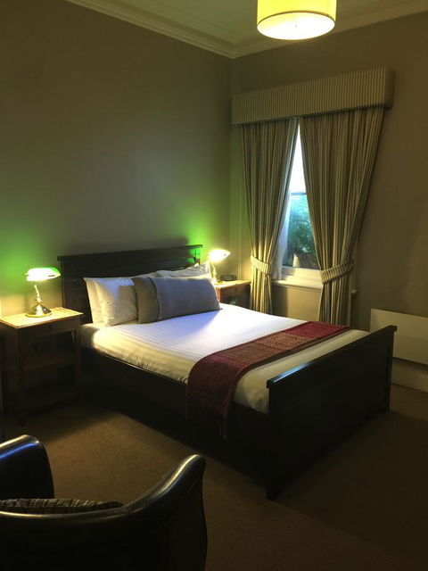 Clydesdale Manor - Accommodation VIC 9