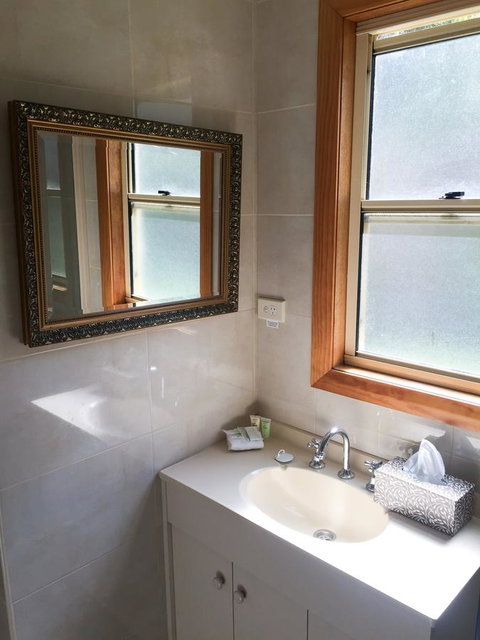 Stanley Hotel & Apartments - Accommodation VIC 24