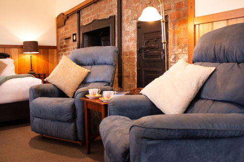 Stanley Hotel & Apartments - Accommodation VIC 3