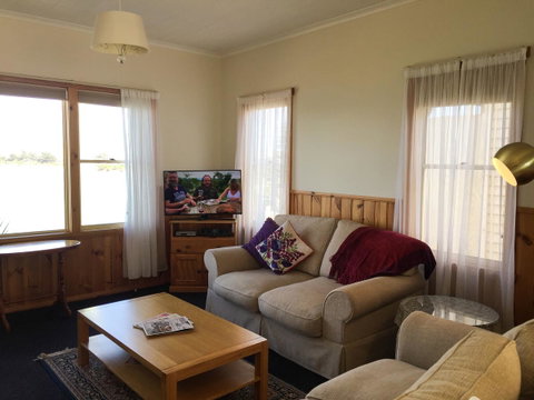 Stanley Hotel & Apartments - Accommodation VIC 22