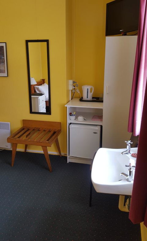 Stanley Hotel & Apartments - Accommodation VIC 34