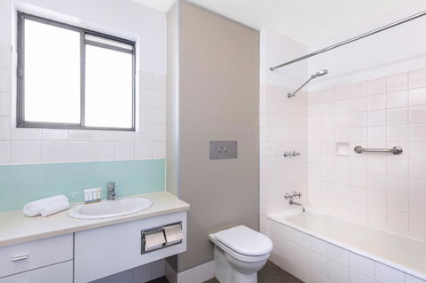 Best Western Plus Launceston - Accommodation VIC 12