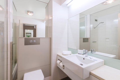 Best Western Plus Launceston - Accommodation VIC 4