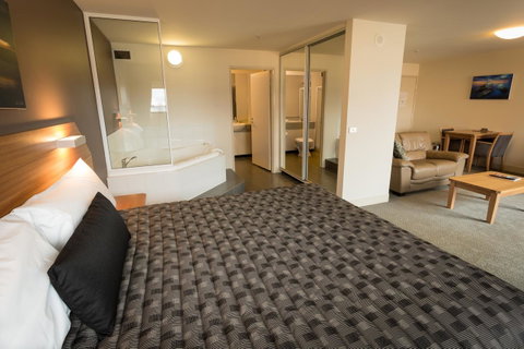 The Old Woolstore Apartment Hotel - Accommodation VIC 31