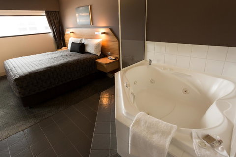 The Old Woolstore Apartment Hotel - Accommodation VIC 28