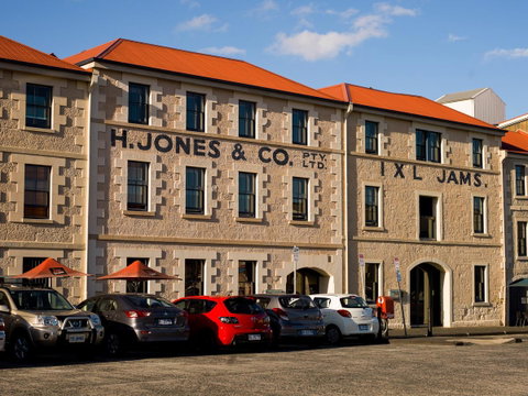 The Henry Jones Art Hotel - Accommodation VIC 5