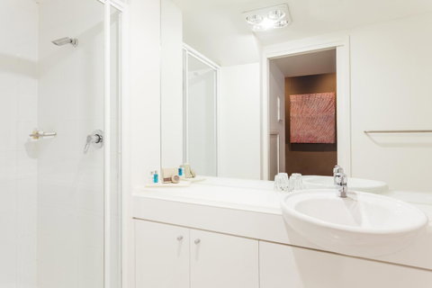 The Henry Jones Art Hotel - Accommodation VIC 36