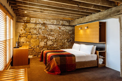 The Henry Jones Art Hotel - Accommodation VIC 16