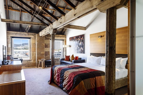 The Henry Jones Art Hotel - Accommodation VIC 3