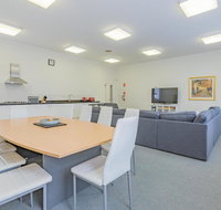 4 Bedroom House - Hobart CBD - Free Parking - Accommodation VIC