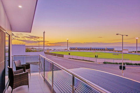Burnie By The Bay Apartments - Accommodation VIC 4