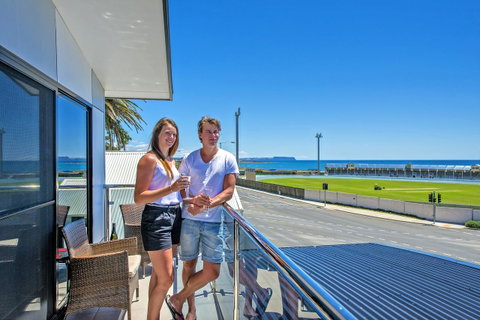 Burnie By The Bay Apartments - Accommodation VIC 10