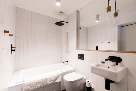 105 Mac Unique Apartments - Accommodation VIC 5