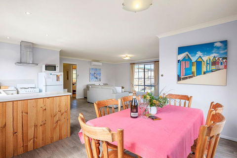 Omaroo Cottage Bruny Island - Accommodation VIC 7