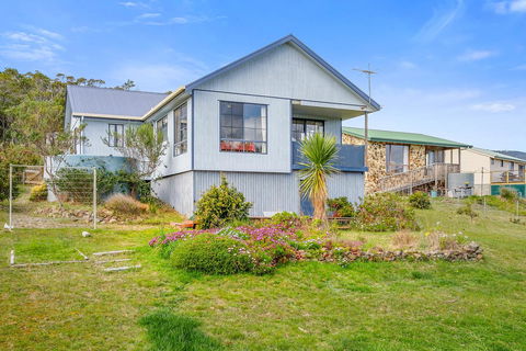 Omaroo Cottage Bruny Island - Accommodation VIC 16