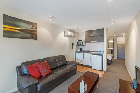 Mantra One Sandy Bay Road - Accommodation VIC 30