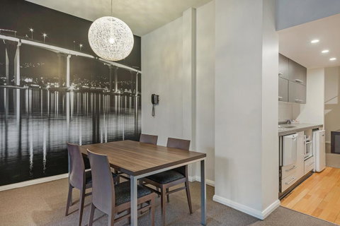 Mantra One Sandy Bay Road - Accommodation VIC 19