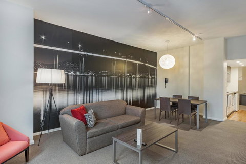 Mantra One Sandy Bay Road - Accommodation VIC 6