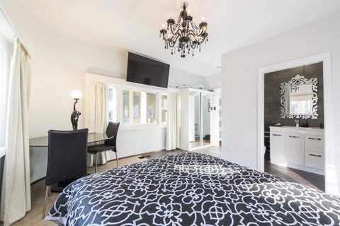 Jones On Wilson Boutique B&B - Accommodation VIC 19