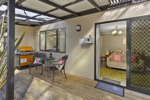 Oyster Cove Chalet - Accommodation VIC 3
