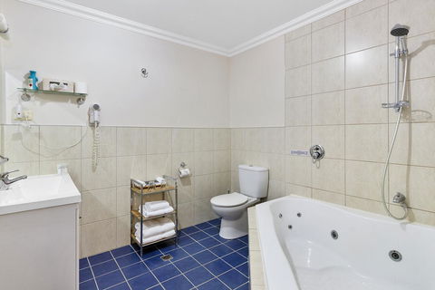 Oyster Cove Chalet - Accommodation VIC 12