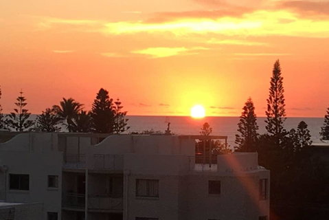 NEW UPMARKET COMFORTABLE 2 Bed, 2 Bath, OCEAN VIEWS, 250m To BUDDINA BEACH! - Accommodation VIC 1