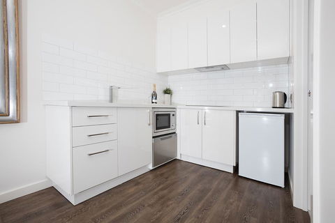 Newington Apartments - Accommodation VIC 2