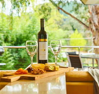 No.6 - Luxury Private Haven in the Heart of Bright - Accommodation VIC