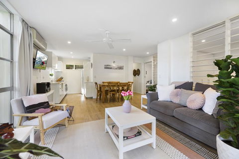 Noosa Heads Beach Comfort - Unit 3 Yaringa, 29 Noosa Drive - Accommodation VIC 1