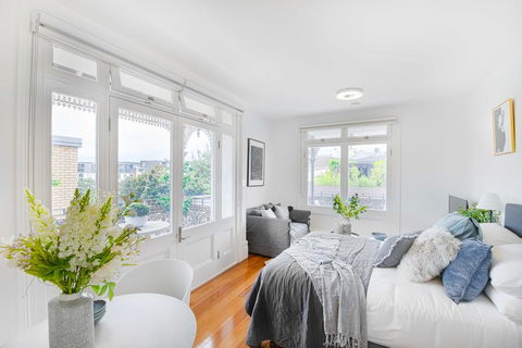 Not Your Usual Studio Apartment - Accommodation VIC 2