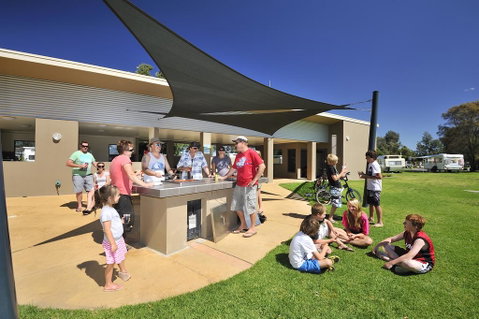 NRMA Eastern Beach Holiday Park - Accommodation VIC 1