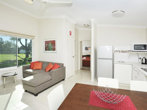 NRMA Eastern Beach Holiday Park - Accommodation VIC 3