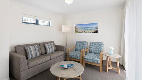 Oaks Gold Coast Calypso Plaza Suites - Accommodation VIC 1