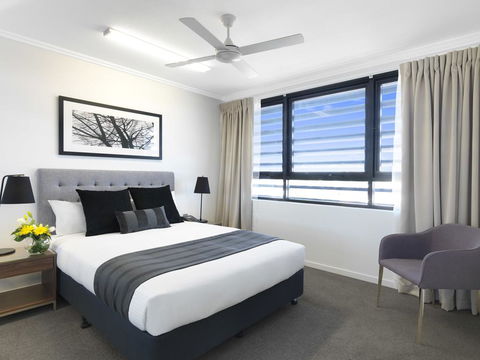 Oaks Mackay Carlyle Suites - Accommodation VIC 1