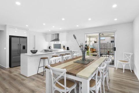 OCEAN BREEZE Family Home - Accommodation VIC 1
