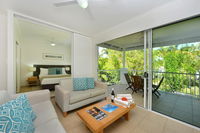 Ocean Sounds 2 Bedroom Apartment