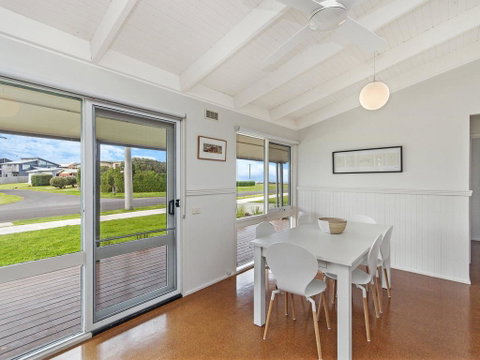 Ocean Spray Retreat - Accommodation VIC 2
