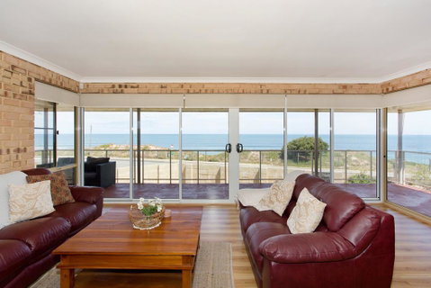 Ocean View Beach House - Accommodation VIC 0