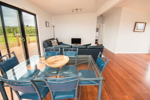Ocean View Getaway - Accommodation VIC 2