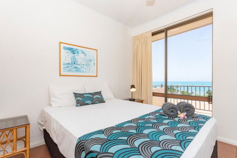 OCEAN VIEWS 10 - Accommodation VIC 3