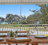 Oceanfront Beach House on Marine Parade - Accommodation VIC