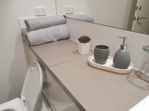 Oceanic Apartment - Accommodation VIC 2