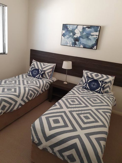 Oceanic Apartment - Accommodation VIC 0