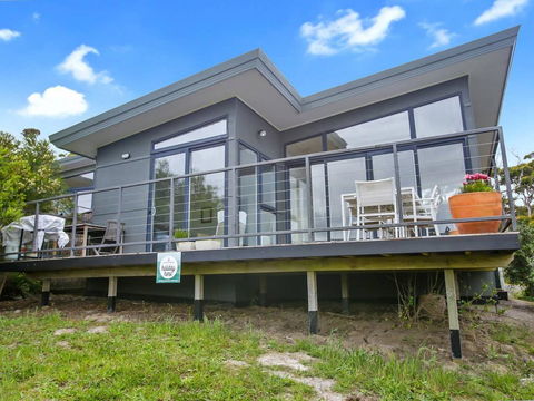 OCEANS 12 - Modern Ocean View Villa - Accommodation VIC 3
