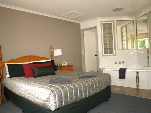 Old Coach Motor Inn Echuca - Accommodation VIC 1