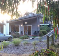 On the Edge of the Forest - Accommodation VIC