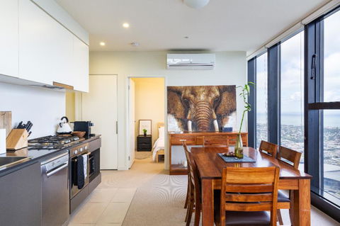 ON TOP OF THE WORLD - BEST VIEWS IN MELBOURNE !! - Accommodation VIC 0